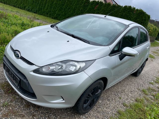 Ford Fiesta, 1,25, 60kW, WINTERPAKET, sehr gepflegt