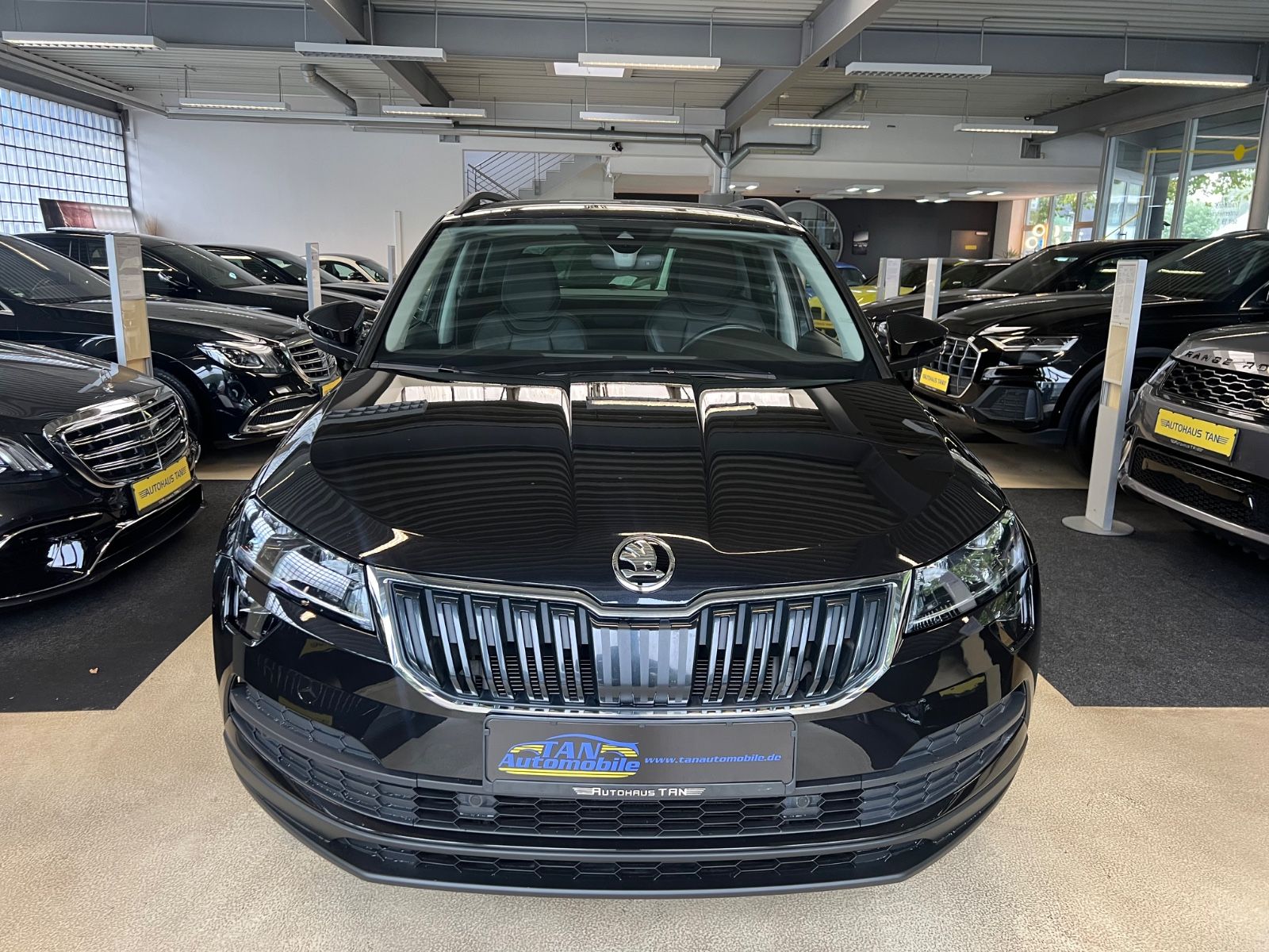 Fahrzeugabbildung SKODA Karoq Style DSG *PANO*SITZHEIZUNG*LEDER*