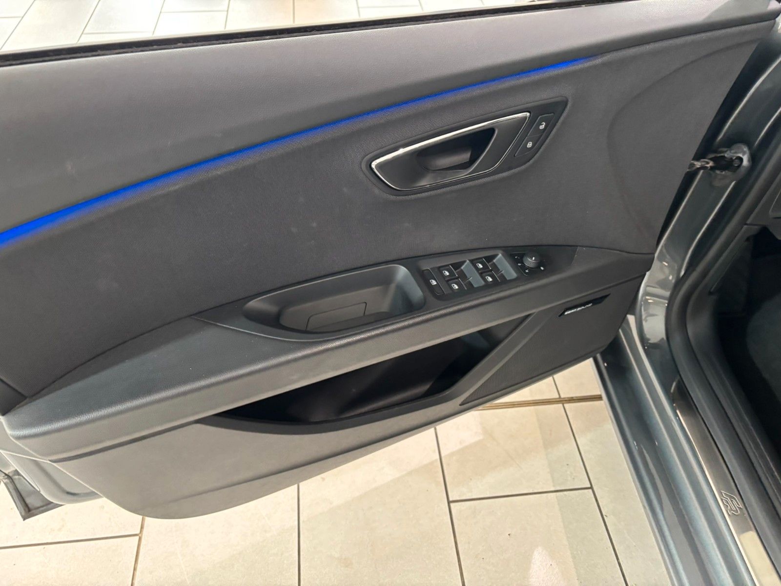 Fahrzeugabbildung SEAT Leon FR 2.0TDI DSG/ACC/SHZ/ALLWETTER