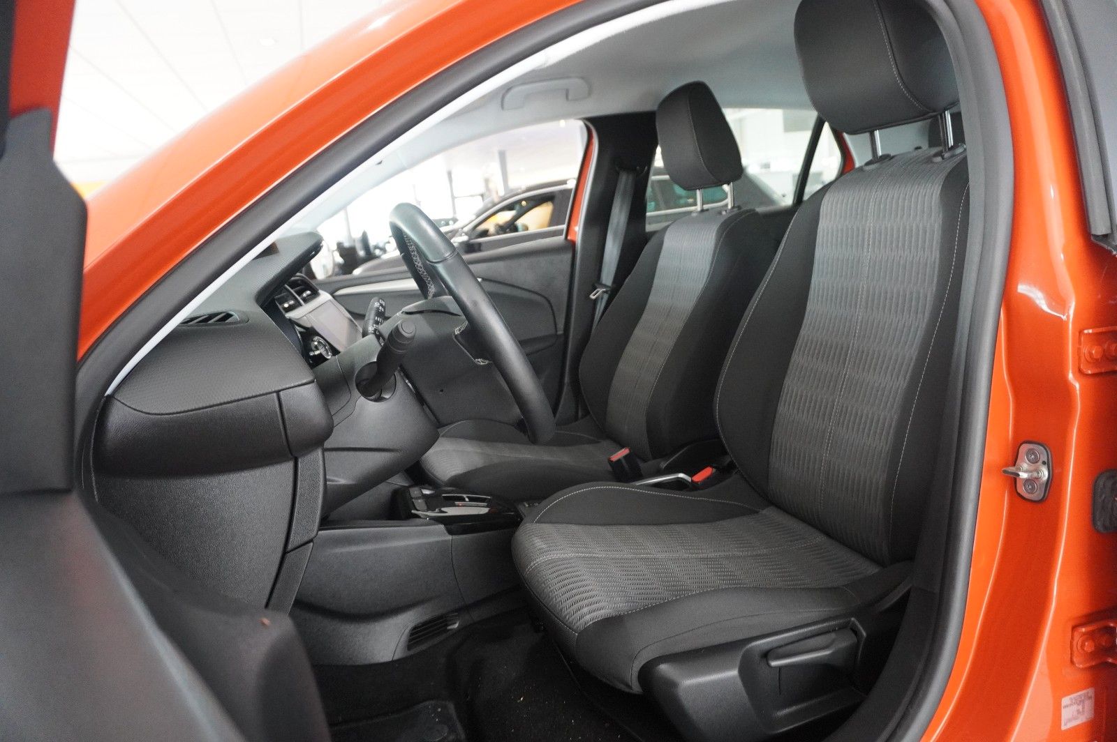 Fahrzeugabbildung Opel Corsa-e F EDITION 3-PHASIG NAVI/VIRT./SPORT/DAB+