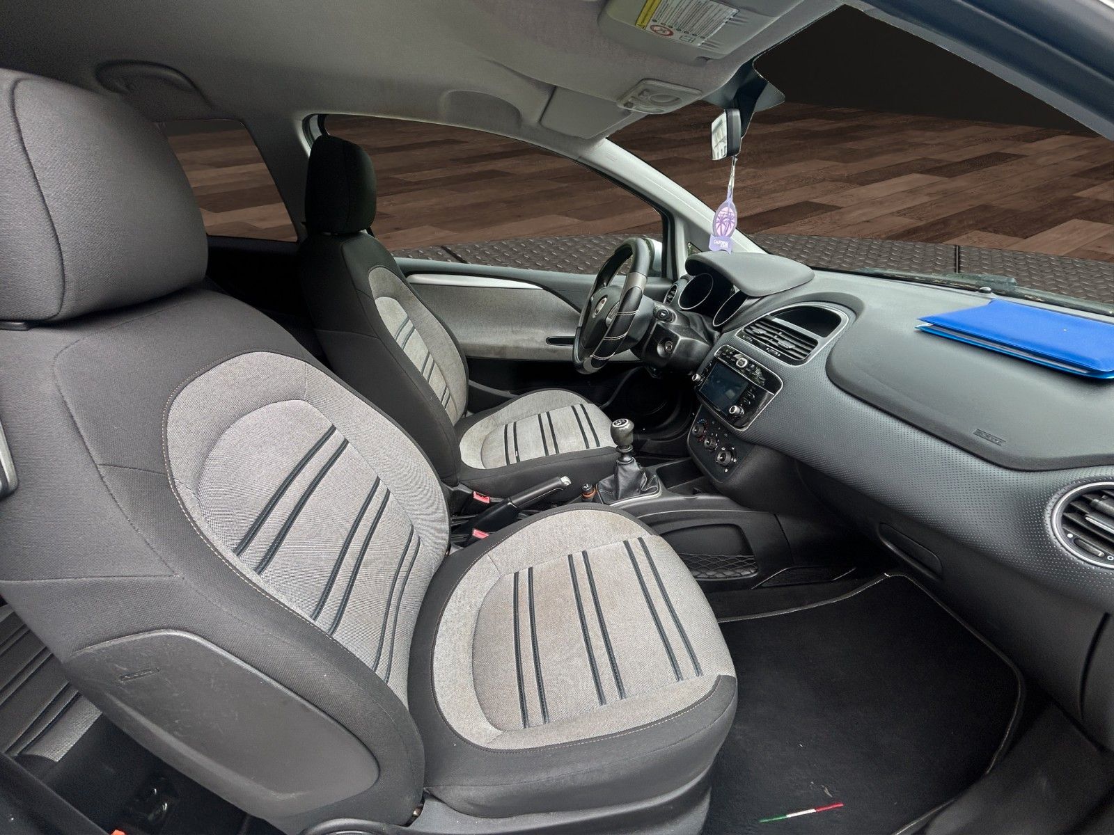Fahrzeugabbildung Fiat Punto Evo Dynamic Klima  Zahnrimmen neu/