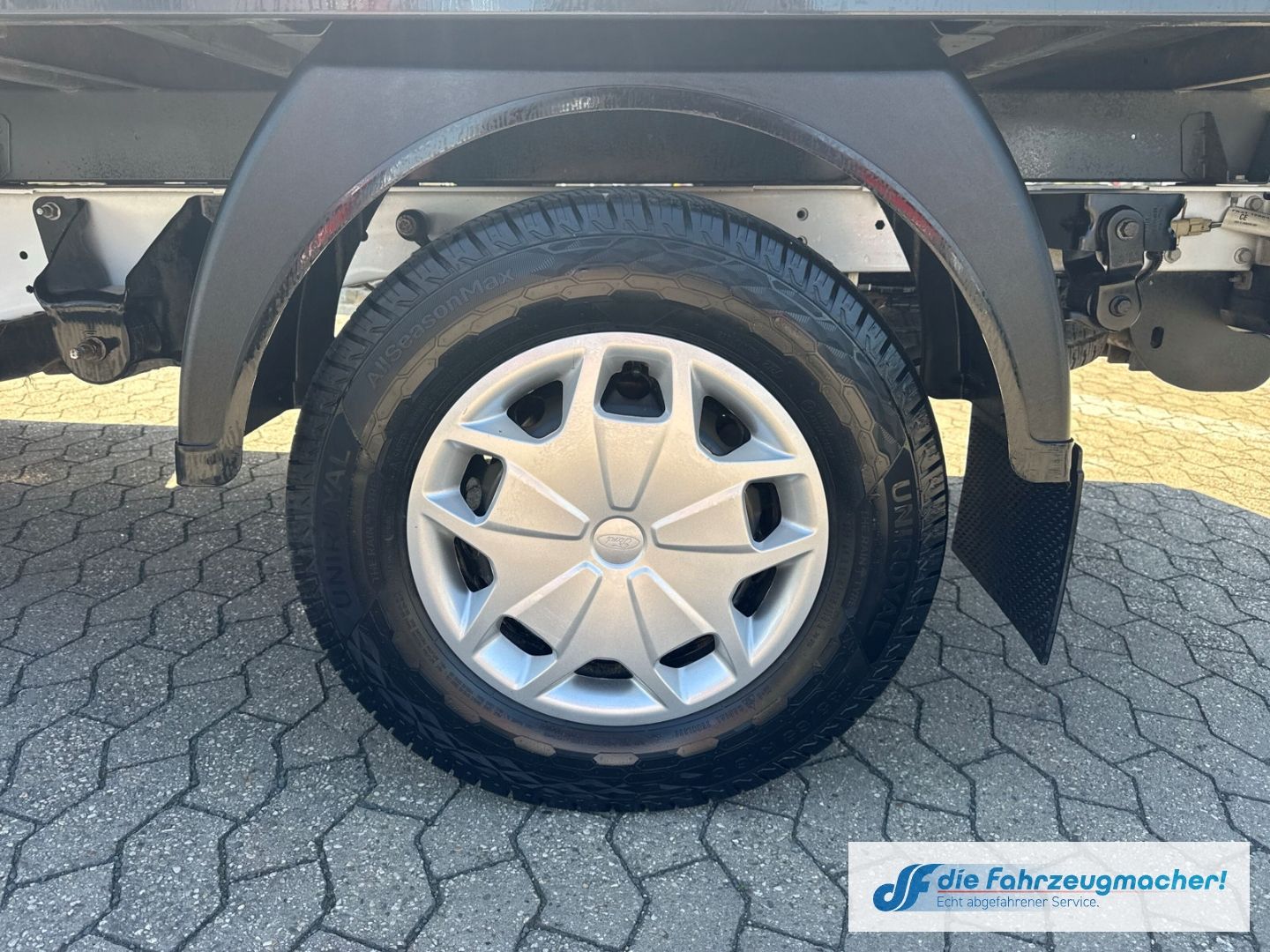 Fahrzeugabbildung Ford Transit Pritsche 4X4 350 Allrad DOKA Trend AHK D