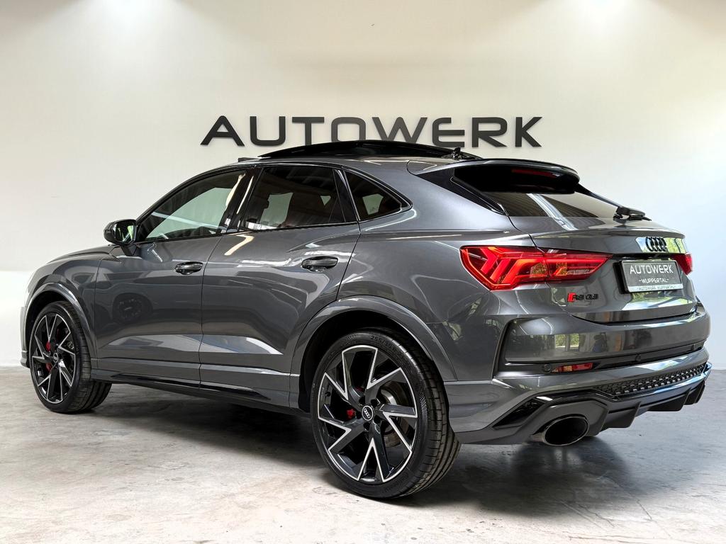 Audi RSQ3