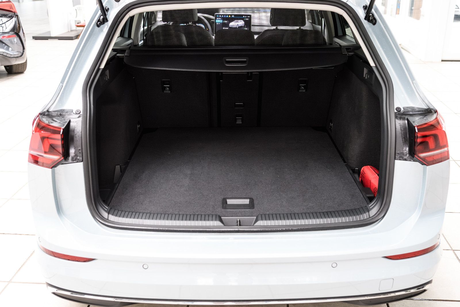 Fahrzeugabbildung Volkswagen Golf VIII Variant Goal 1.5 eTSI DSG LED+KAM+APP