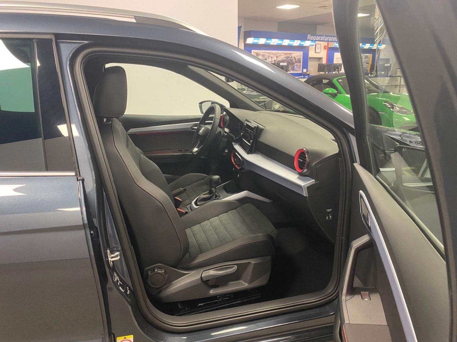 Fahrzeugabbildung SEAT Arona 1.5 TSI FR DSG GARANTIE 5+ACC+AHK+Spurwech