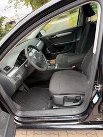 Volkswagen Passat - 9
