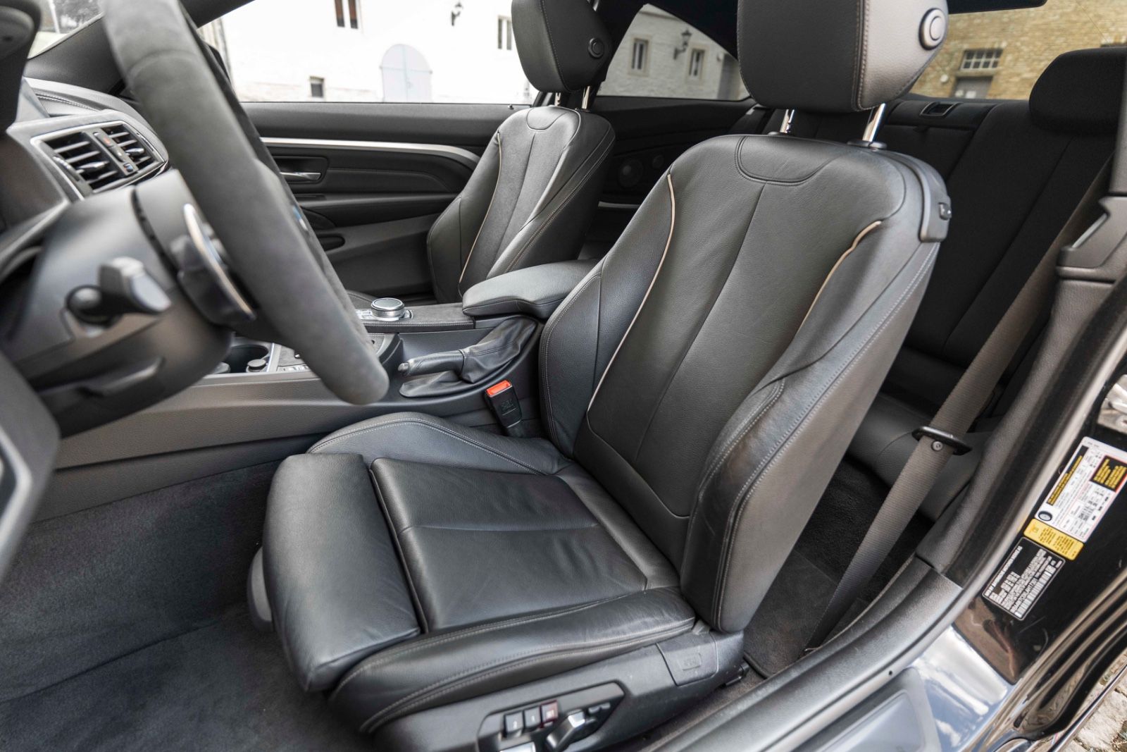Fahrzeugabbildung BMW 440I COUPE M-PERFORMANCE H&K LED HUD KAM CARPLAY