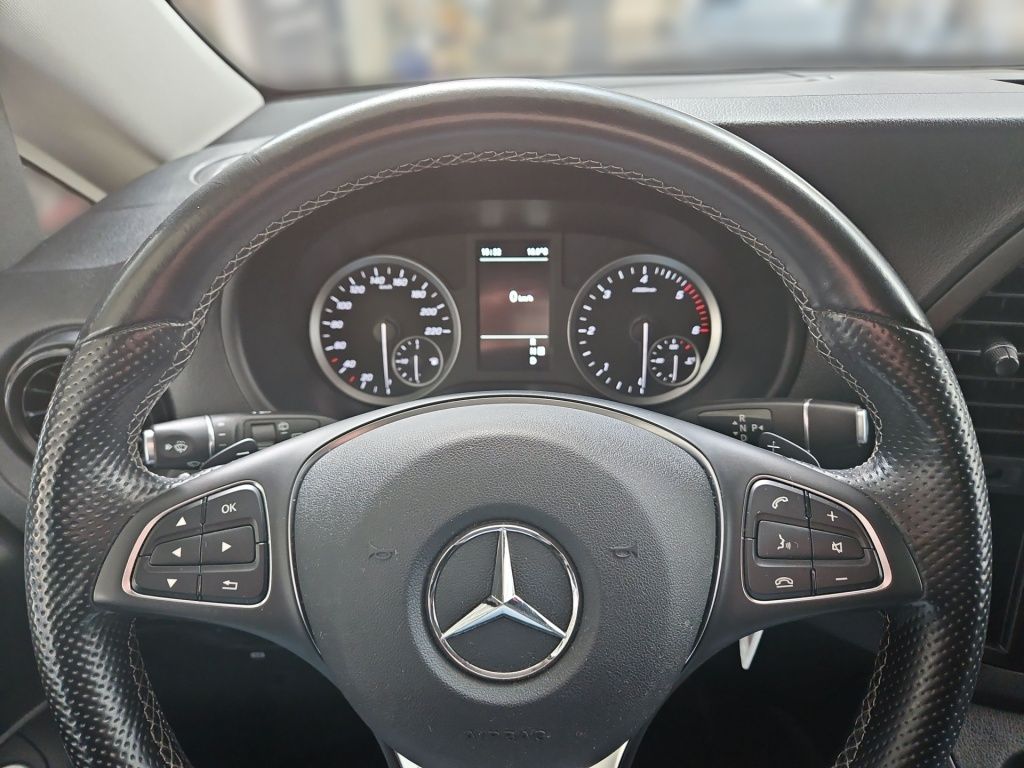 Fahrzeugabbildung Mercedes-Benz Vito 124 Tourer kompakt 4x4 Taxi 8 Sitze AHK STH
