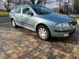 Skoda Octavia 1.6 Ambiente Ambiente - Skoda Octavia aus 2007: Kombi