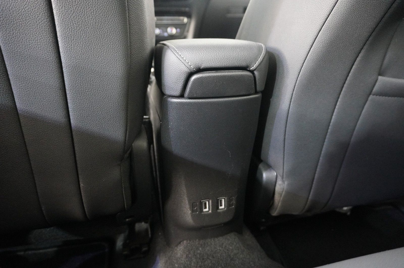 Fahrzeugabbildung Opel Mokka-e ELEGANCE 3-PHASIG NAVI/LED/KAMERA/DAB+