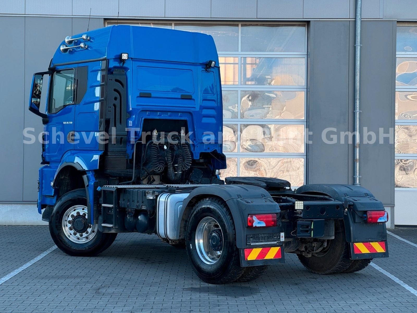 Fahrzeugabbildung MAN TGS 18.510 4x4H BL SA mit Kipphydraulik