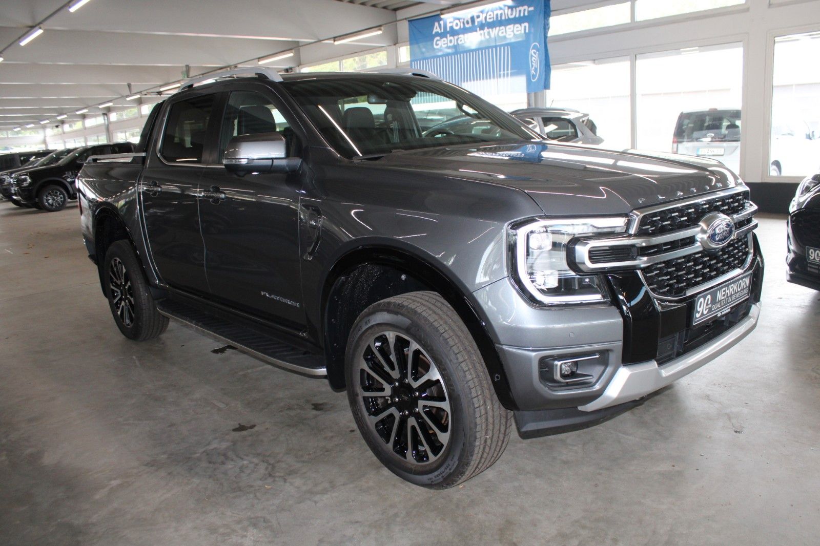 Fahrzeugabbildung Ford Ranger Platinum Automatik LEDER B&O ROLLO AHK