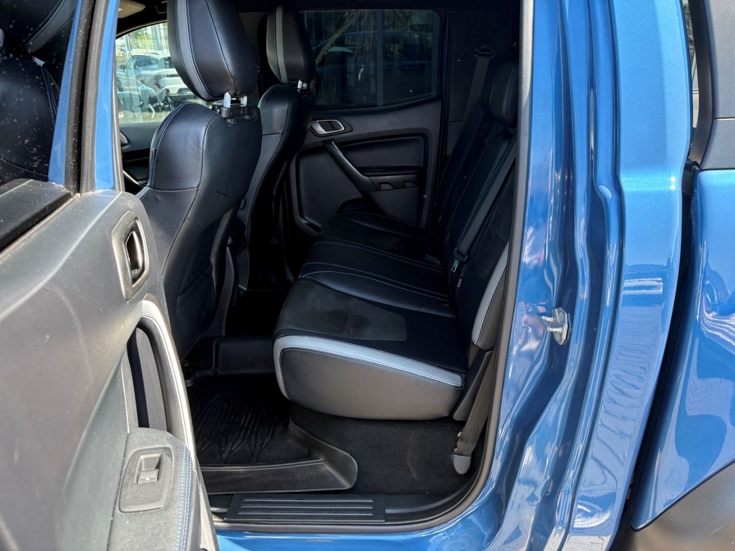 Fahrzeugabbildung Ford Ranger Raptor Doppelkabine 4x4 AHK Rückfahrkamer