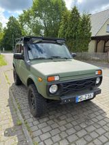Lada Niva 1.7i 4x4 - - Lada Niva aus 2012