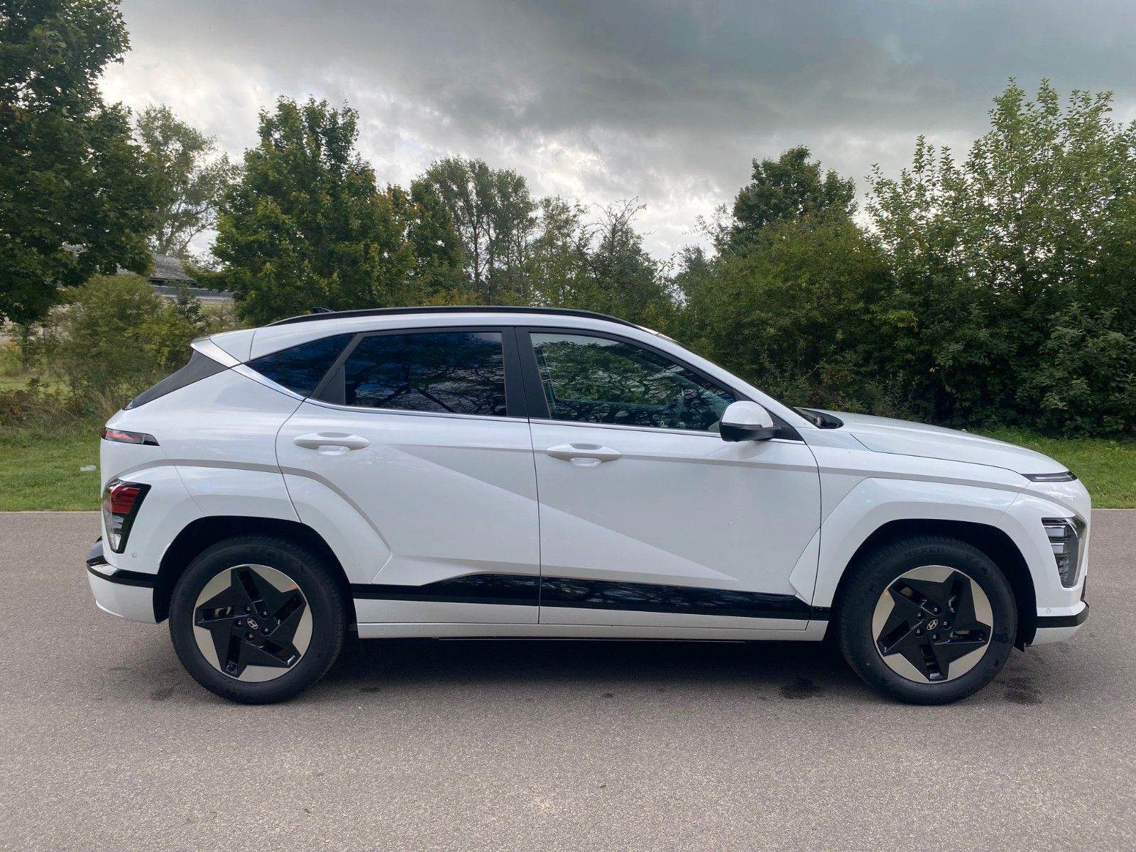 Fahrzeugabbildung Hyundai KONA EV Prime 150 kW *RW496KM*ACC*HeadUp*360°