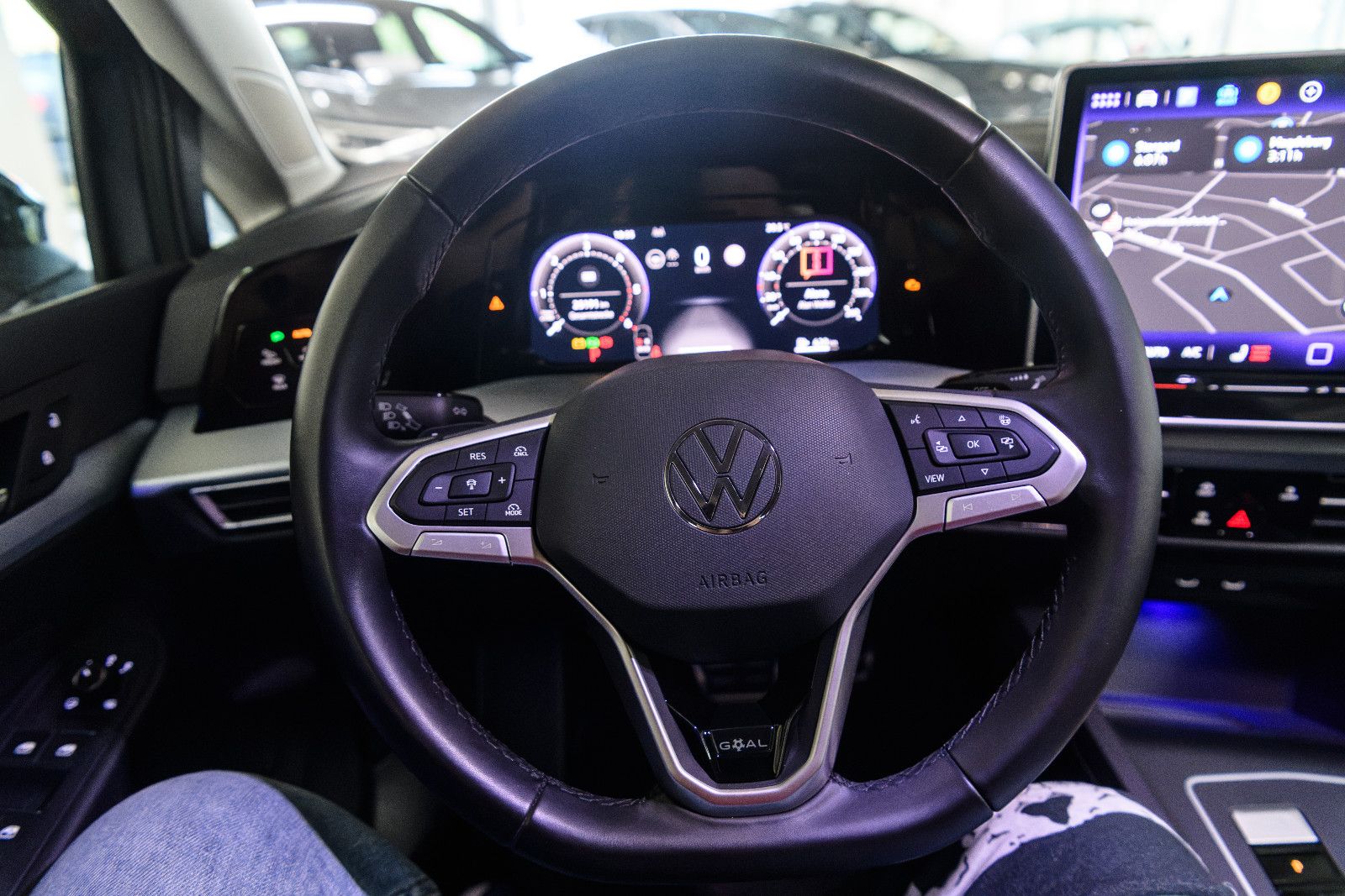 Fahrzeugabbildung Volkswagen Golf VIII Variant Goal 2.0TDI IQ-LED+AHK+360°KAM