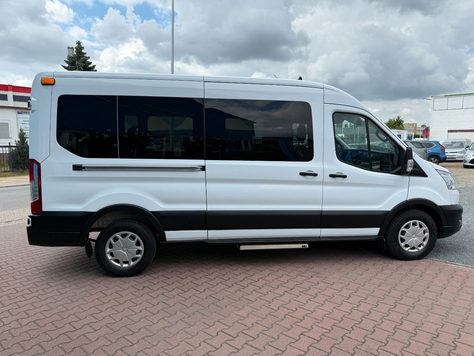 Ford Transit Kombi 330 L3 Trend - 9 Sitzer imagem 3