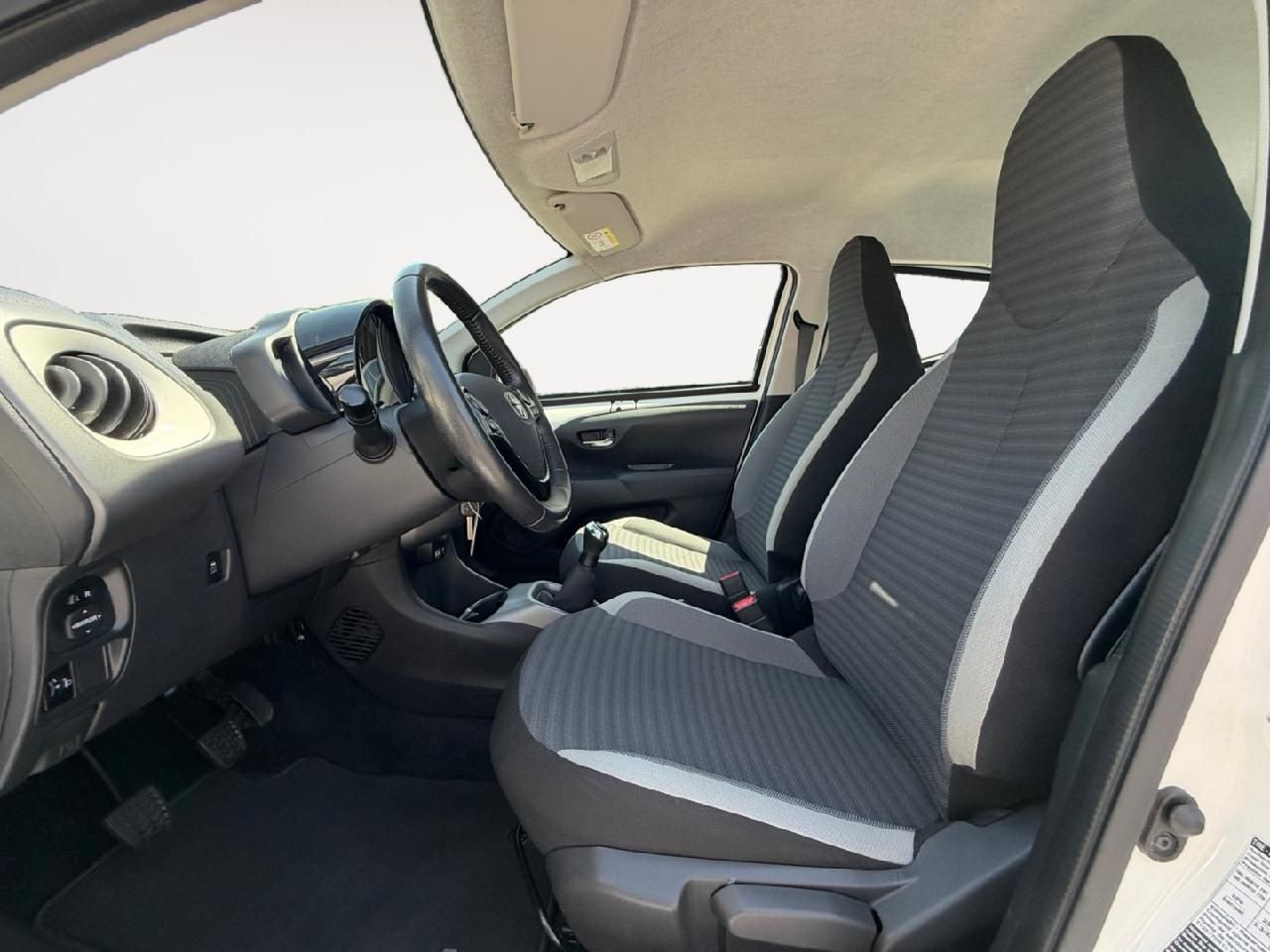 Fahrzeugabbildung Toyota AYGO x-play