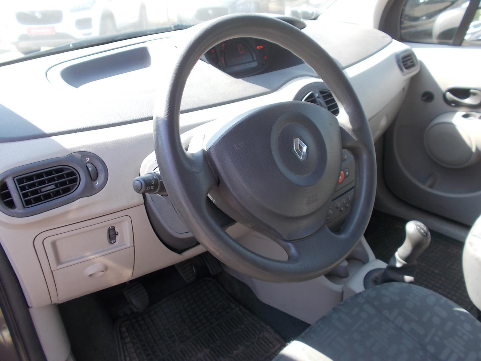 Renault Modus 2006 — photo 17