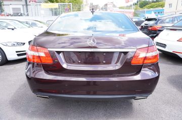Mercedes E 300 - 6