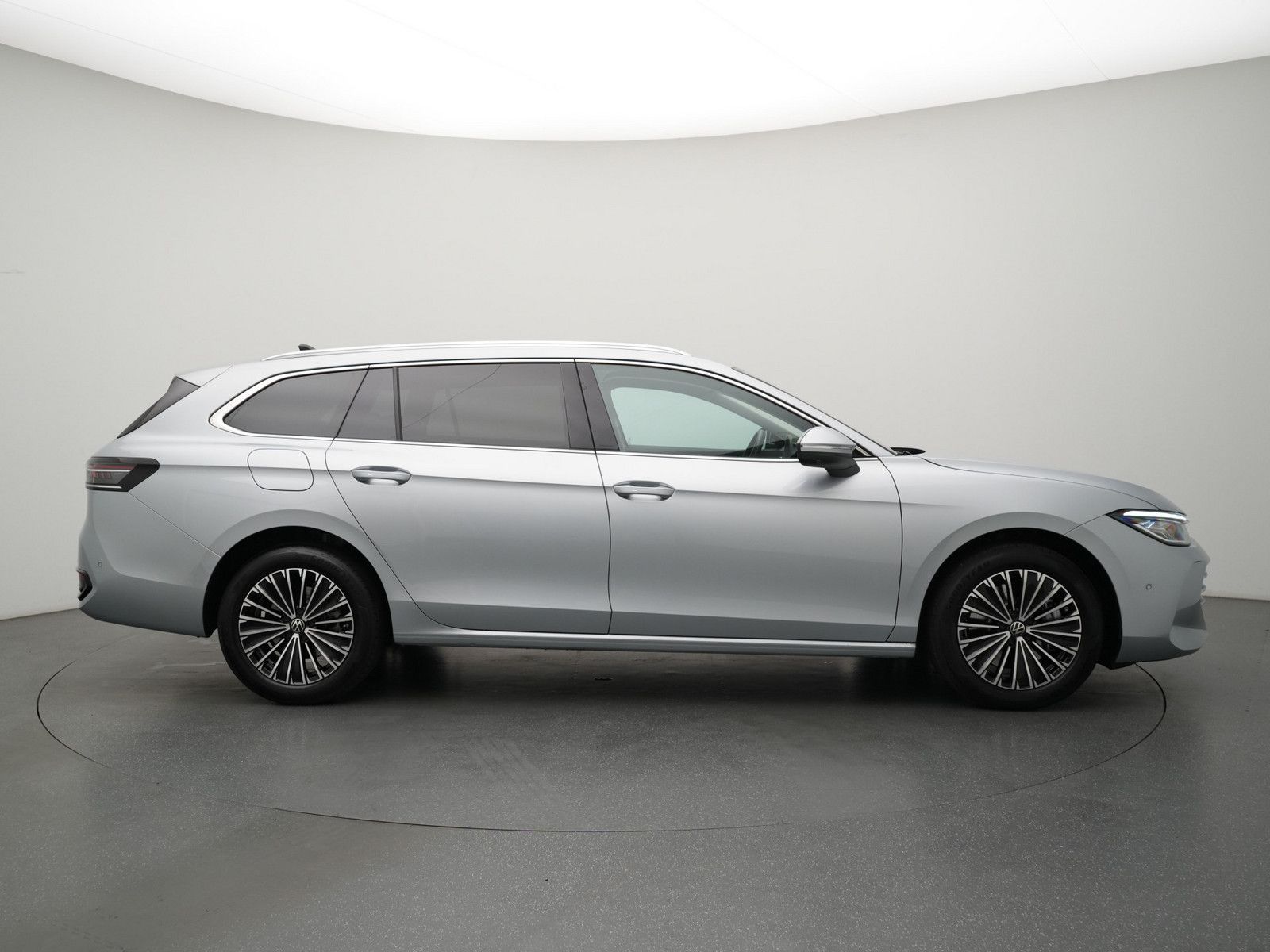 Volkswagen Passat - Bild 3