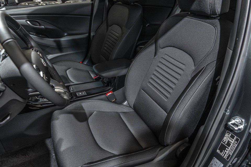 Fahrzeugabbildung Hyundai i30 Kombi 1.0T 100PS DCT ADVANTAGE Plus-Paket