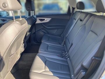 Audi Q7 - 10
