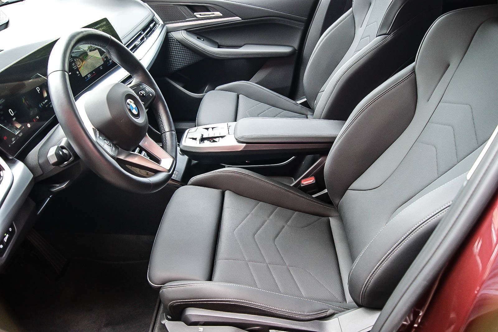 Fahrzeugabbildung BMW 223 Active Tourer i xDrive LEDER HEAD-UP WINTER