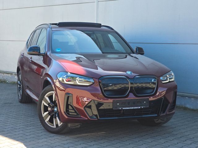 BMW iX3 (Panorama/Leder/Kamera)