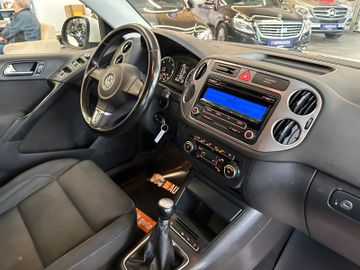 Volkswagen Tiguan Team 4Motion *2. Hand*Klima*SHZ*AHK*PDC*