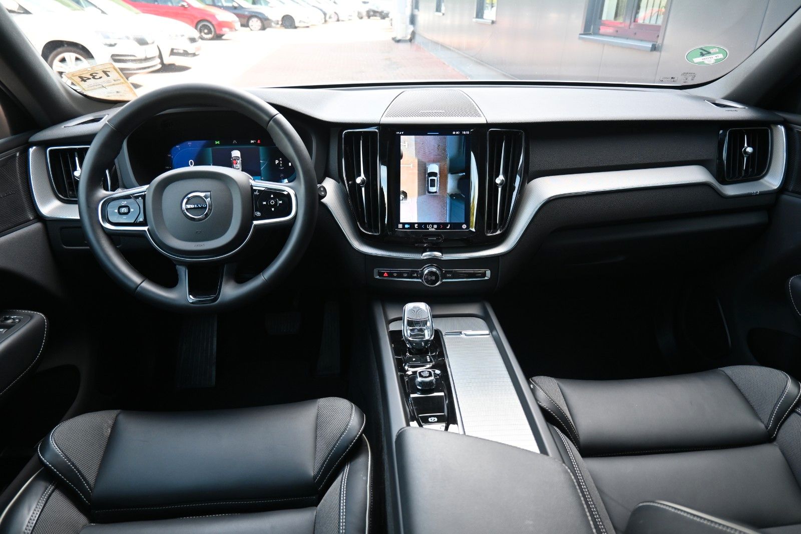 Fahrzeugabbildung Volvo XC60 B4 Plus Dark *360°*H/K*NAV*PANO*ACC*STDHZG*