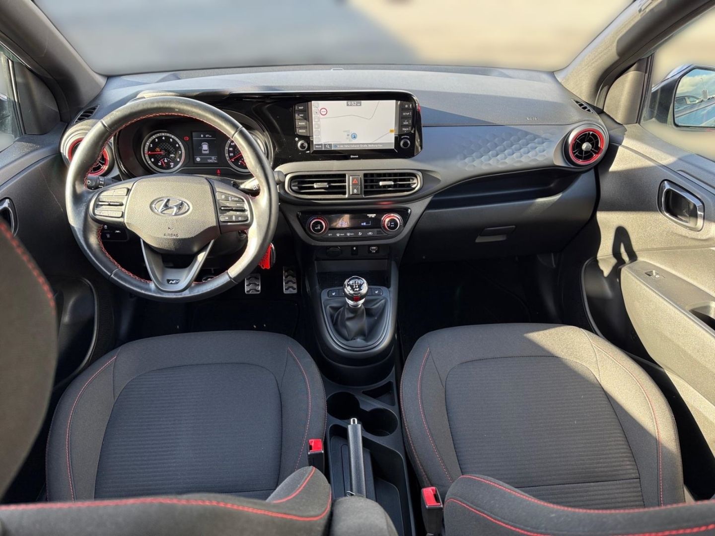 Fahrzeugabbildung Hyundai i10 1.0 T N-Line Navigation Allwetter Sitzheizun