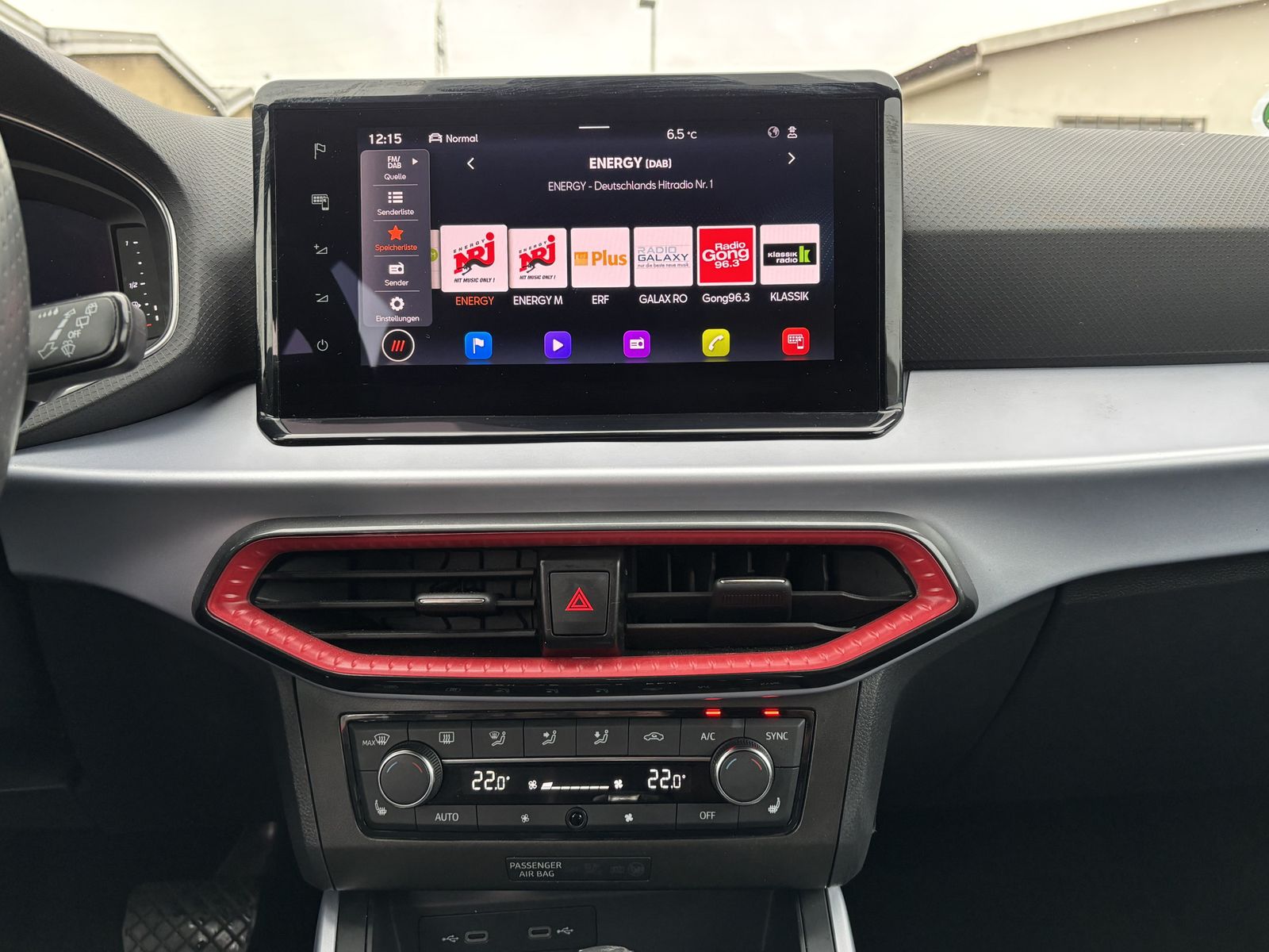 Fahrzeugabbildung SEAT Arona 1.5 TSI DSG FR Line-NAV-LED-KAMERA-VIRTUAL