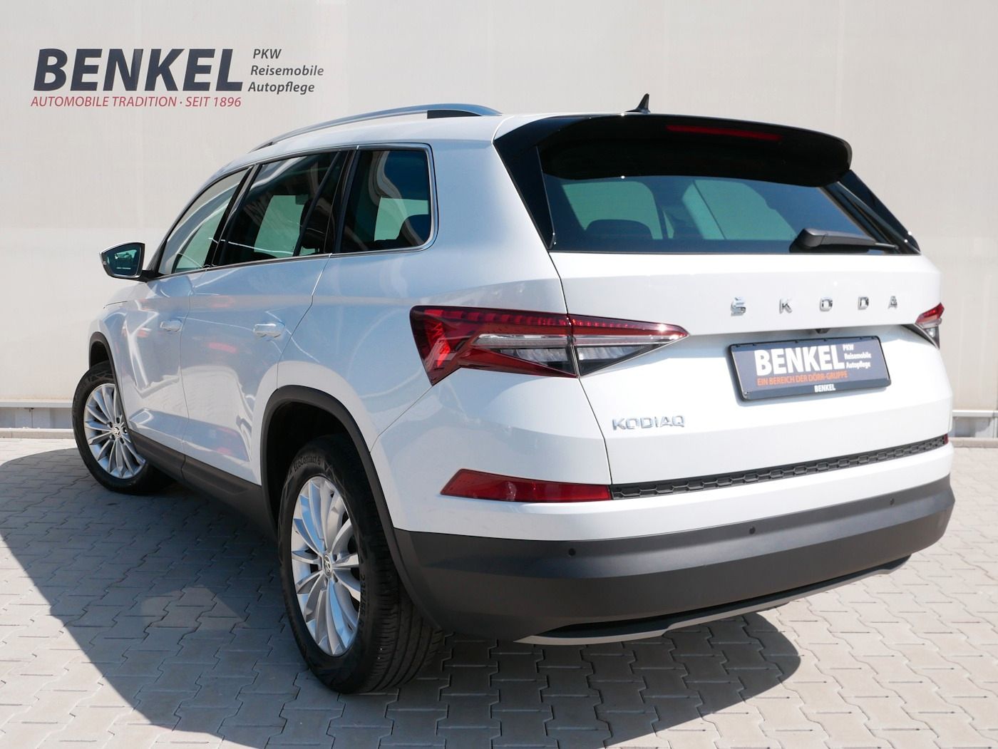 Fahrzeugabbildung SKODA Kodiaq 1.5 Ambition DSG 7-Sitze Kamera ACC MATRI