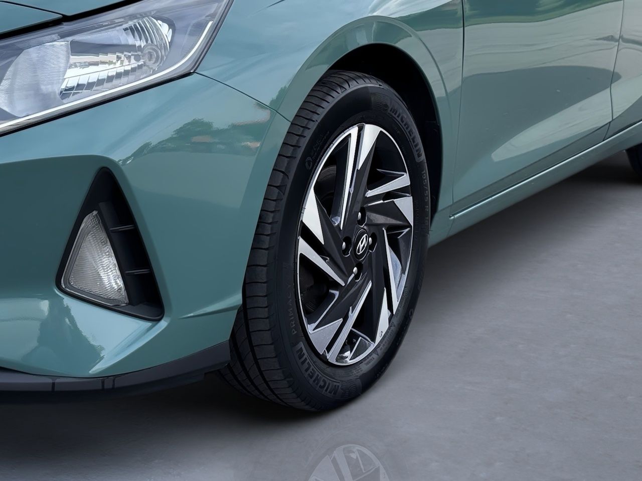 Fahrzeugabbildung Hyundai i20 EDITION 30 SHZ*NAVI*KAMERA*LHZ*DAB*CARPL*USB