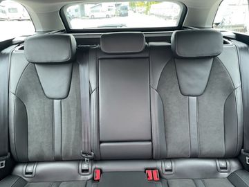 Skoda Octavia Combi IV 2.0 TDI DSG Style *STHZ*MATRIX*