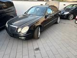 Mercedes-Benz W211 320 CDI 4 Matic Facelift. - Mercedes-Benz 320 mit Diesel-Antrieb: Limousine