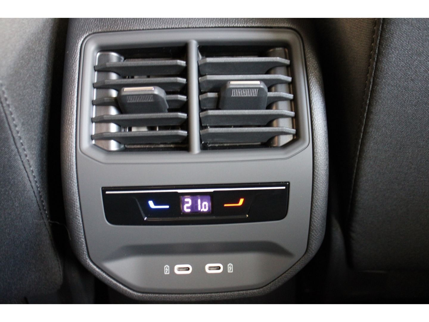 Fahrzeugabbildung SEAT Leon Sportstourer 1.5 TSI Style LED Full Link RF