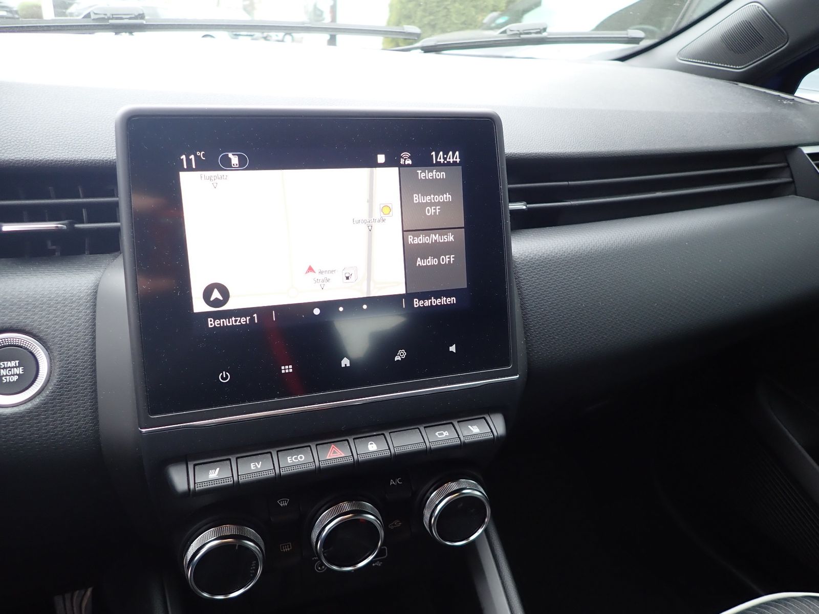 Fahrzeugabbildung Renault Clio Intens E-Tech 140