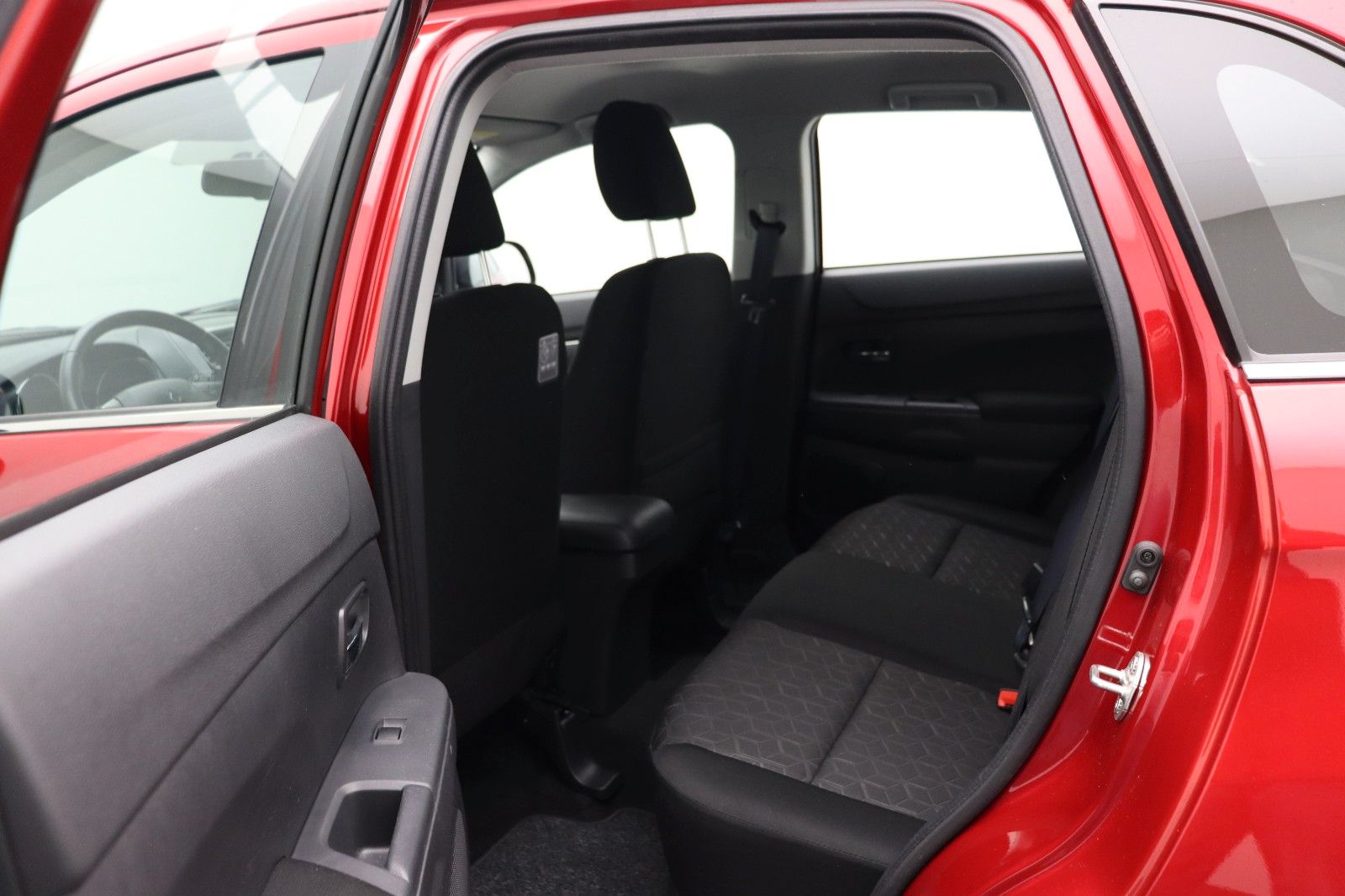 Fahrzeugabbildung Mitsubishi ASX 2.0 Intro Edition 2WD