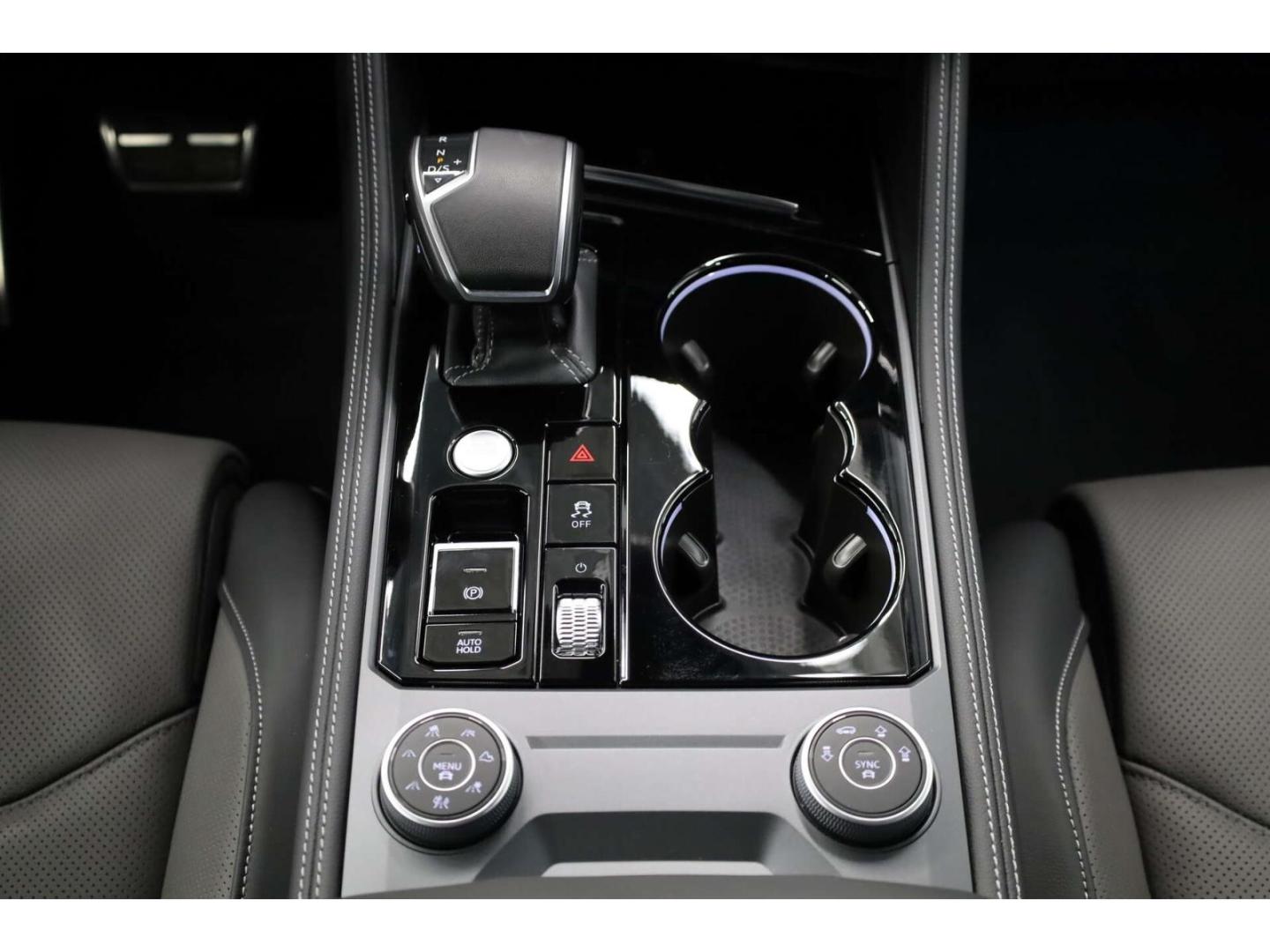 Volkswagen Touareg 3.0 TDI V6 4Mot. R-Line Tip Luftf./Leder