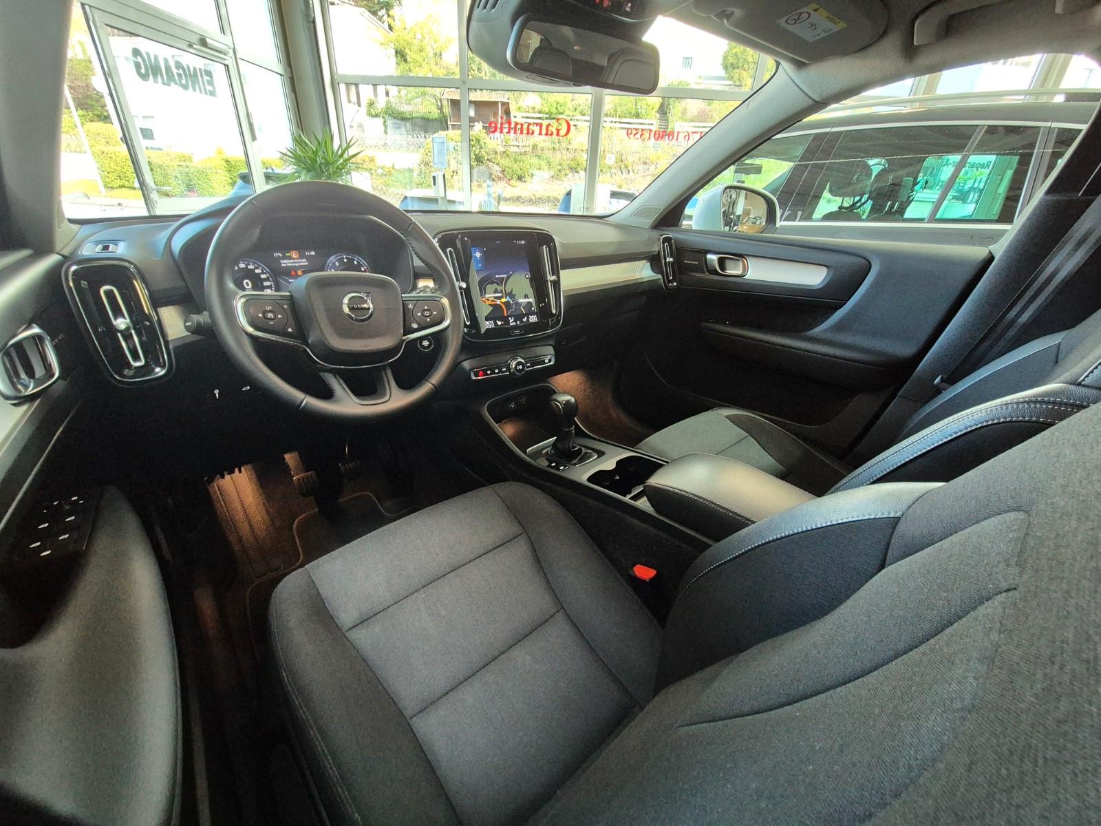 Volvo XC40 1,5 Momentum/Bicolor/Sound/Motorhaube Hagel