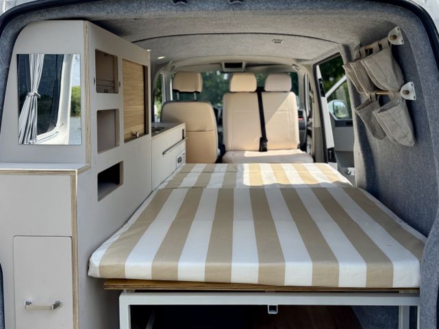 Fahrzeugabbildung Volkswagen T5 Transporter 2,0 TDI Camper+Boho+Standh.+Küche