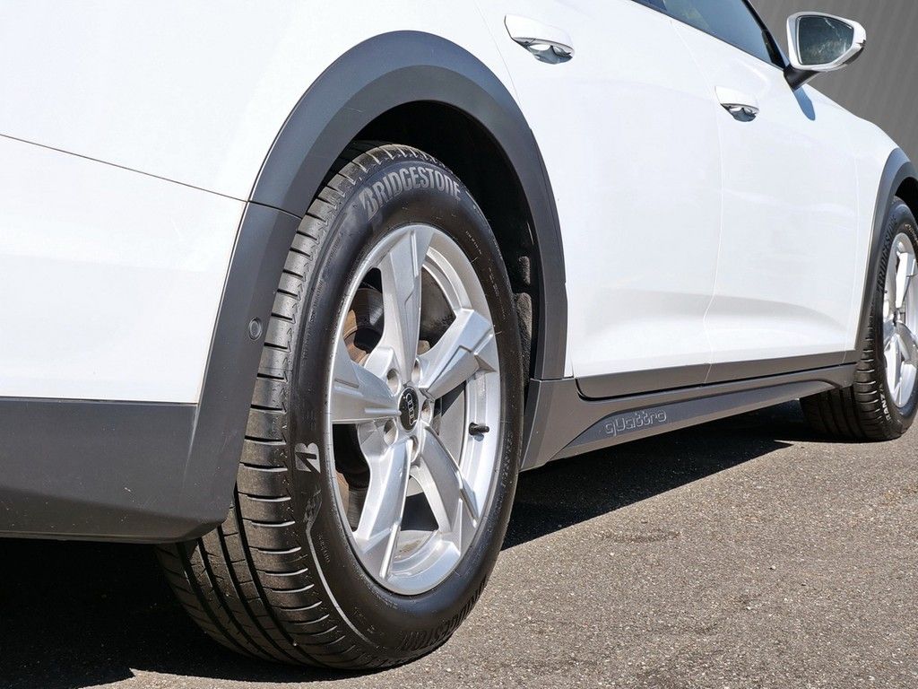 Audi A6 Allroad 50 TDI quattro *PANO*B&O*ACC*AHK*LEDE foto 5