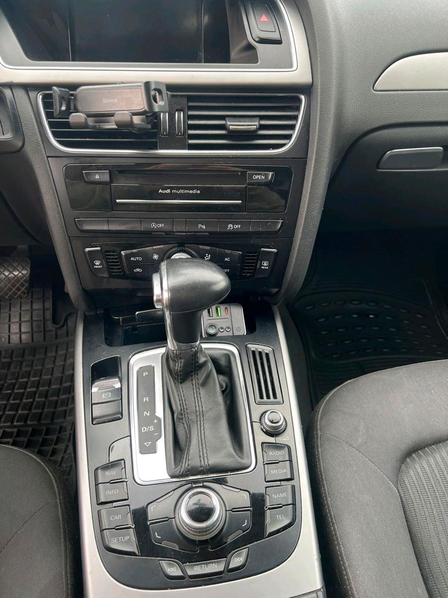 Audi A4 2012 — engine 143 HP (105kW)