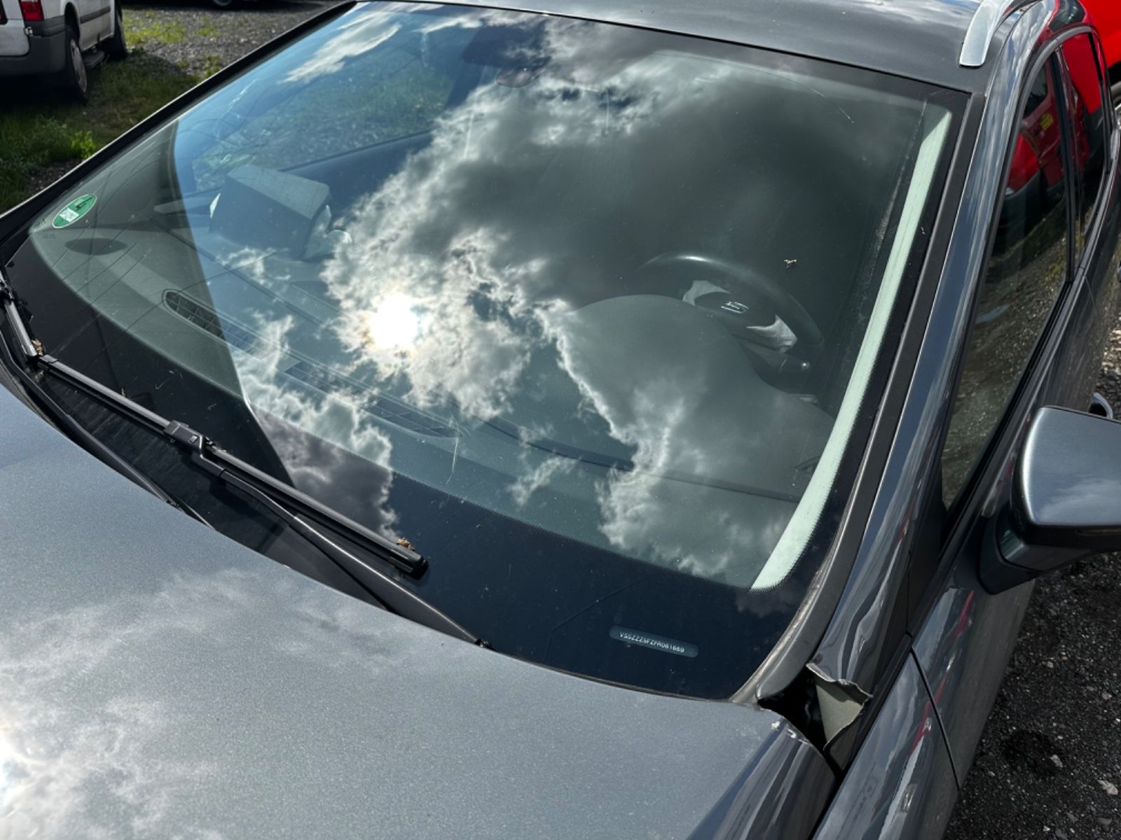 Fahrzeugabbildung SEAT Leon ST Style Unfall Export /Händler