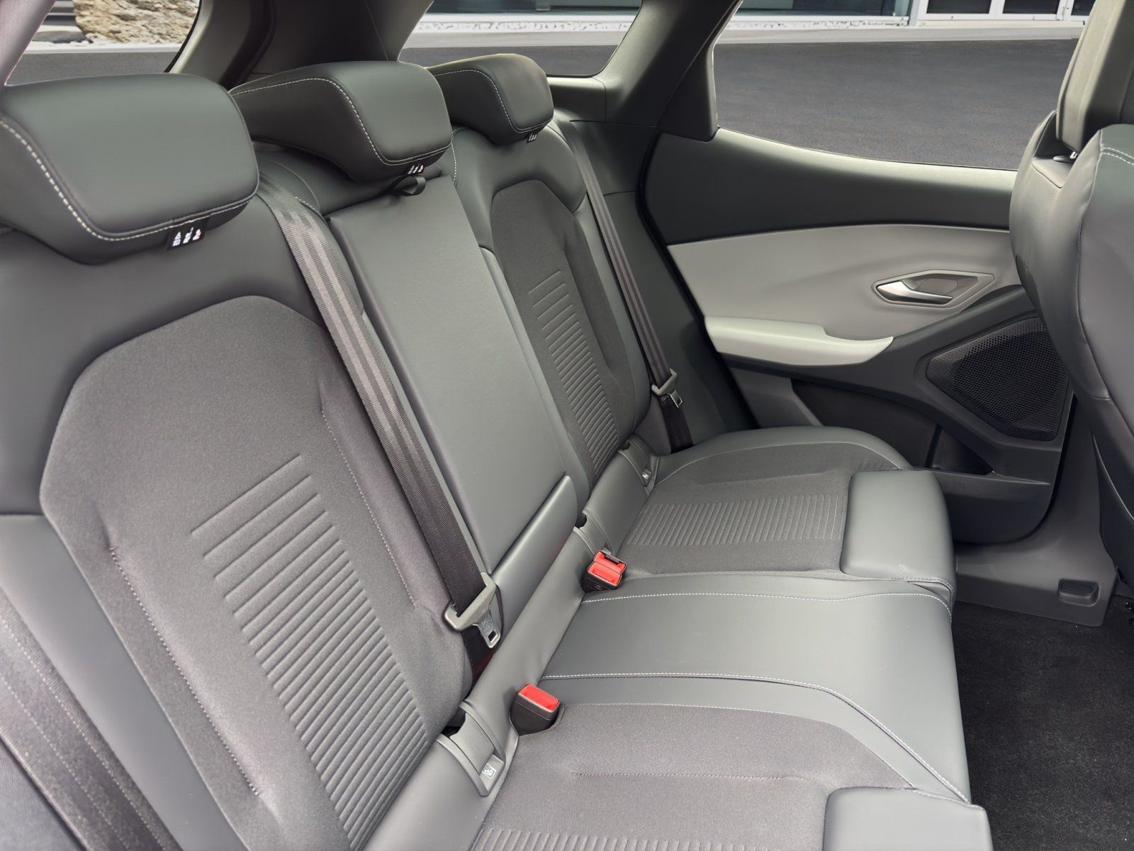 Fahrzeugabbildung Ford Explorer eMotor Premium RWD