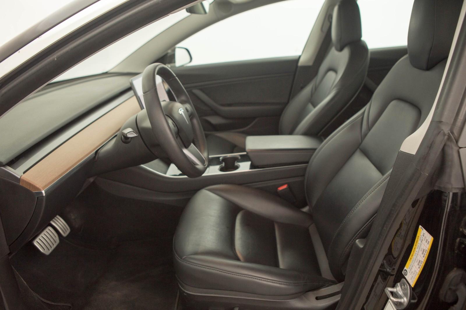 TESLA MODEL 3 PERFORMANCE 483CH - 1ERE MAIN - HAYON ÉLECTRIQUE - TOIT PANORAMIQUE