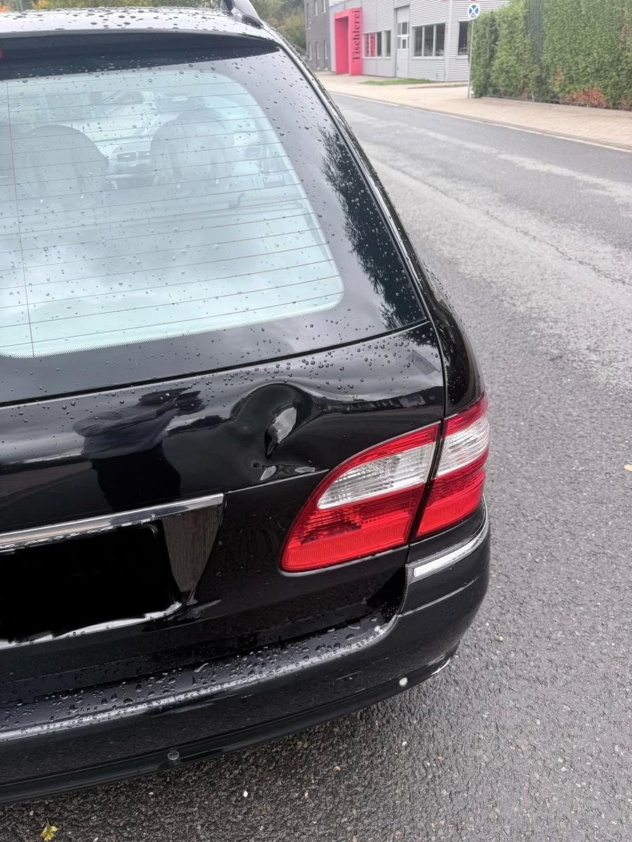 Mercedes-Benz E500 2005 — photo 5