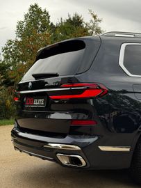 BMW X7 - 7